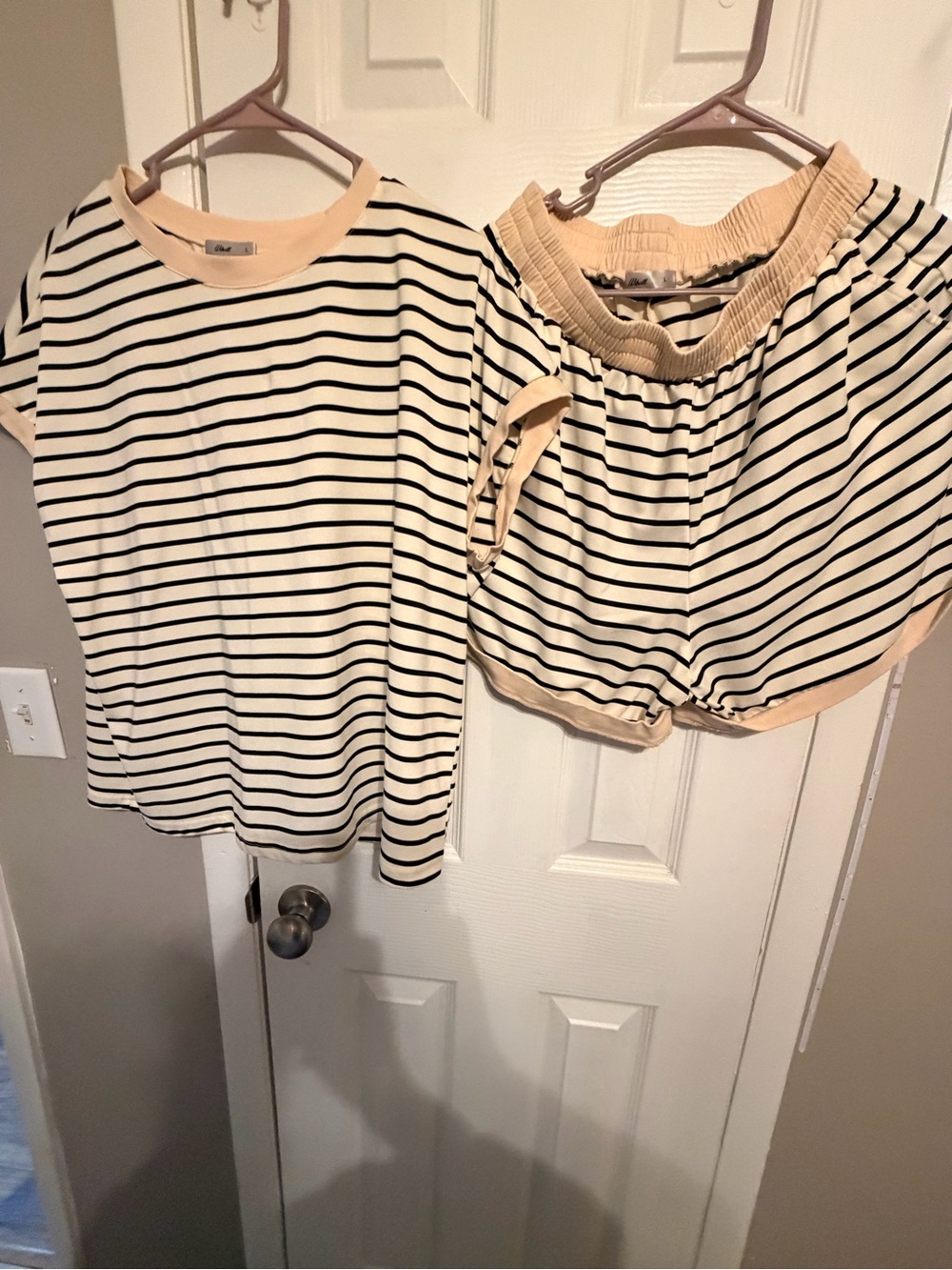Wiholl Brand Women's Shot and Top Set in Cream and Black with Beige Trim